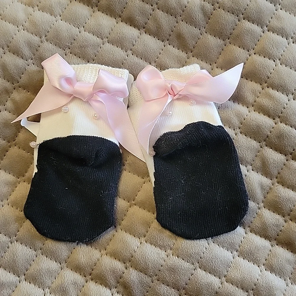 Socks Pink pearl accent‎ black and white pink bow Mud Pie NWT boutique 0-12M NEW